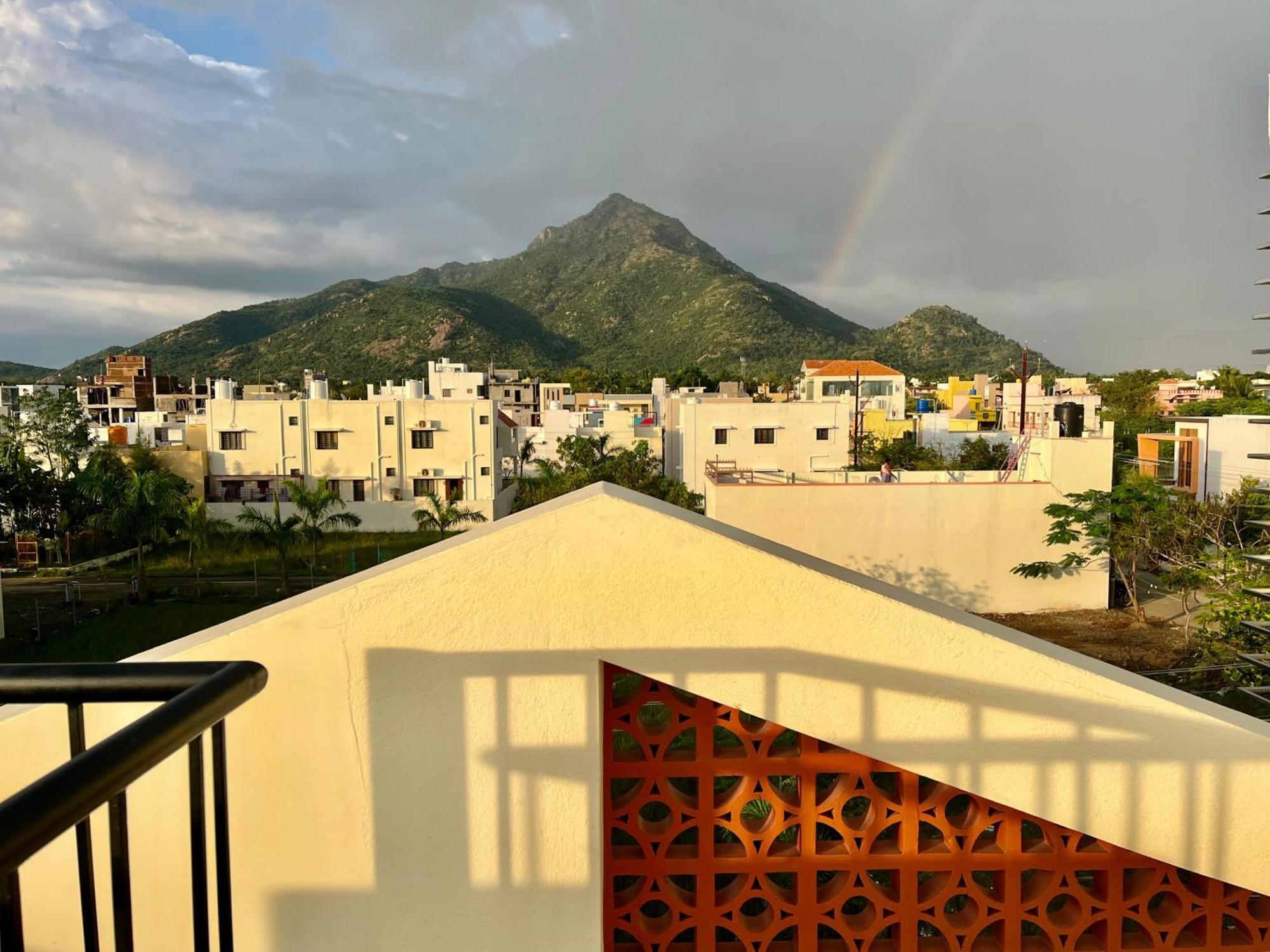 Guru Home Stay Near Sri Ramanasramam Tiruvannāmalai 外观 照片